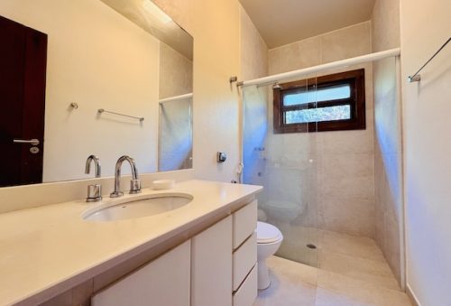 48 Banheiros Casa Ubatubadura penaareia