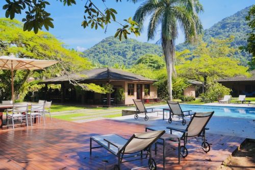 2-Piscina-Praia-Dura-Pe-na-Areia